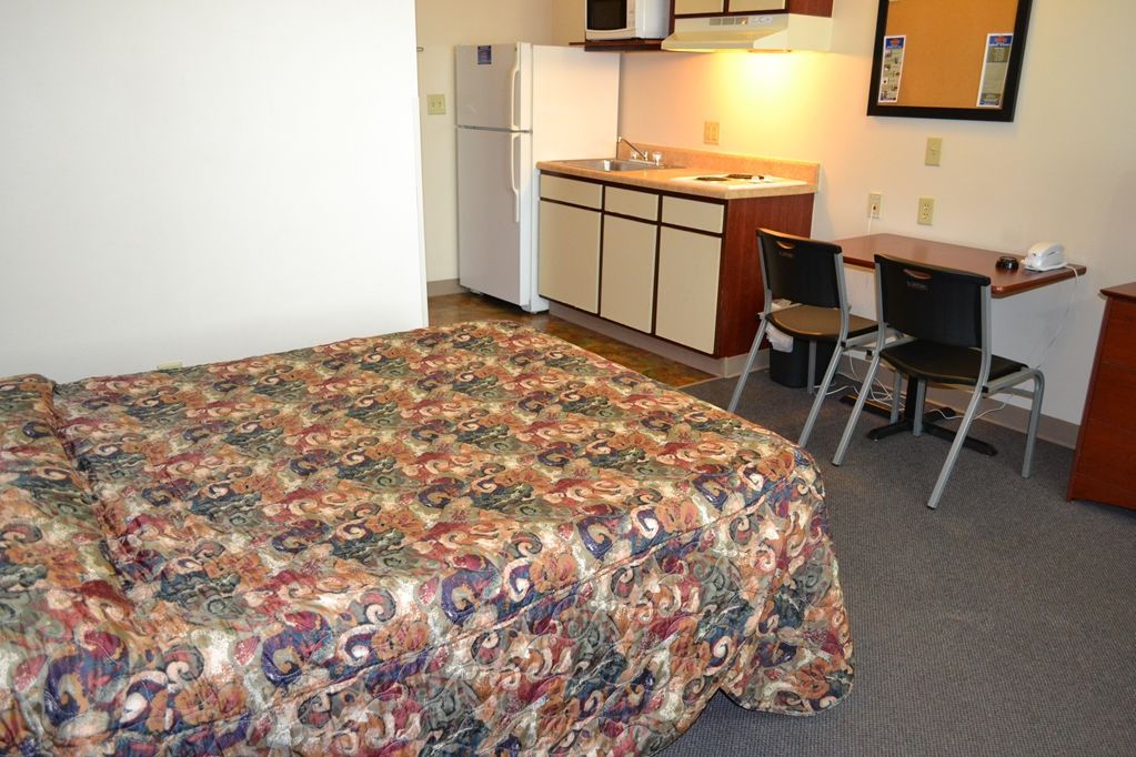 Woodspring Suites Memphis Northeast Room photo